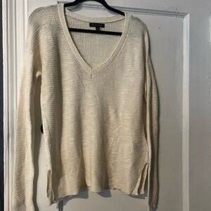 Banana Republic Cream V-Neck Sweater Soft Knit